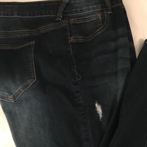 ***🛍🛍SOLD🛍🛍***Ripped jeans